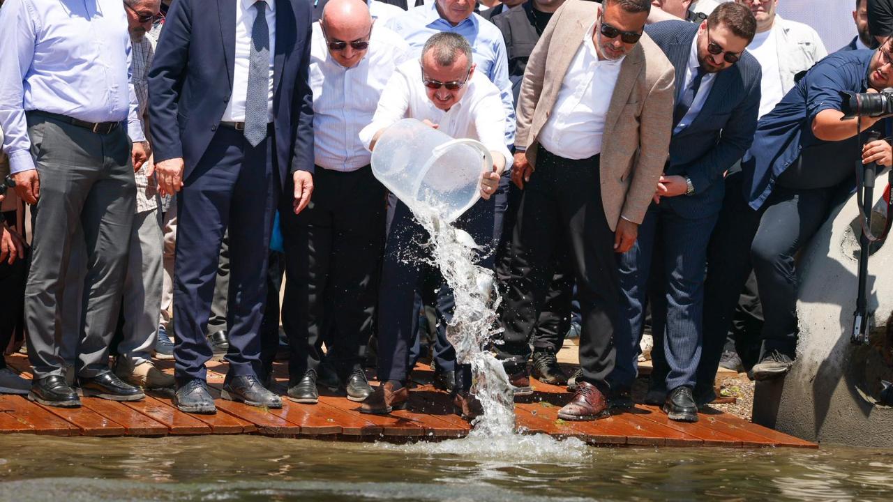 İzmit Körfezi'ne 6 bin balık ve 100 yapay resif bırakıldı