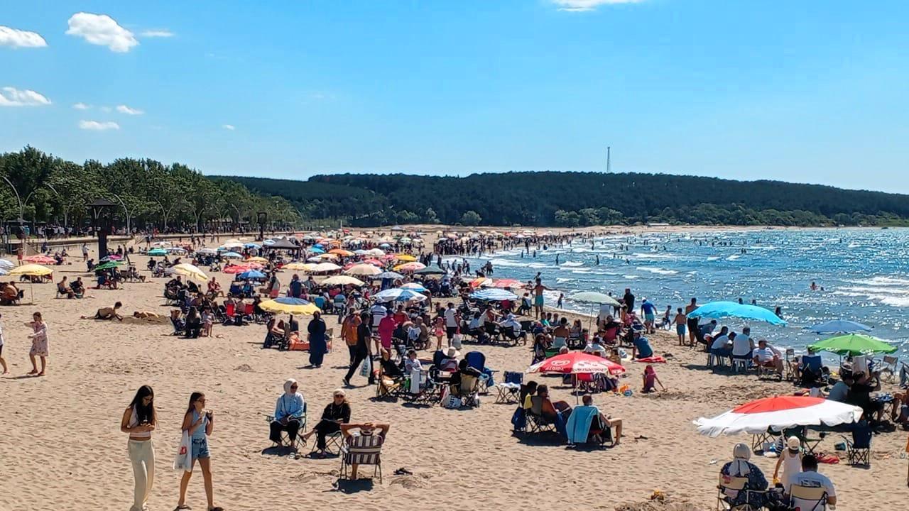 Kandıra sahillerinden bayramda 39 ton atık toplandı
