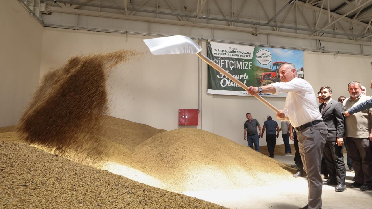 Kocaeli Büyükşehirden çiftçiye 69,4 milyon liralık depo