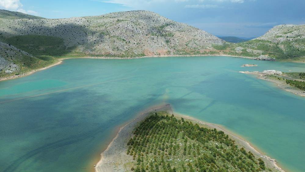 Sarıaot Gölü, yeniden hayata döndü maviye büründü