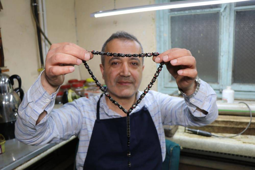 Oltu tespihinde ezber bozan balık tasarımı: 100 bin lira