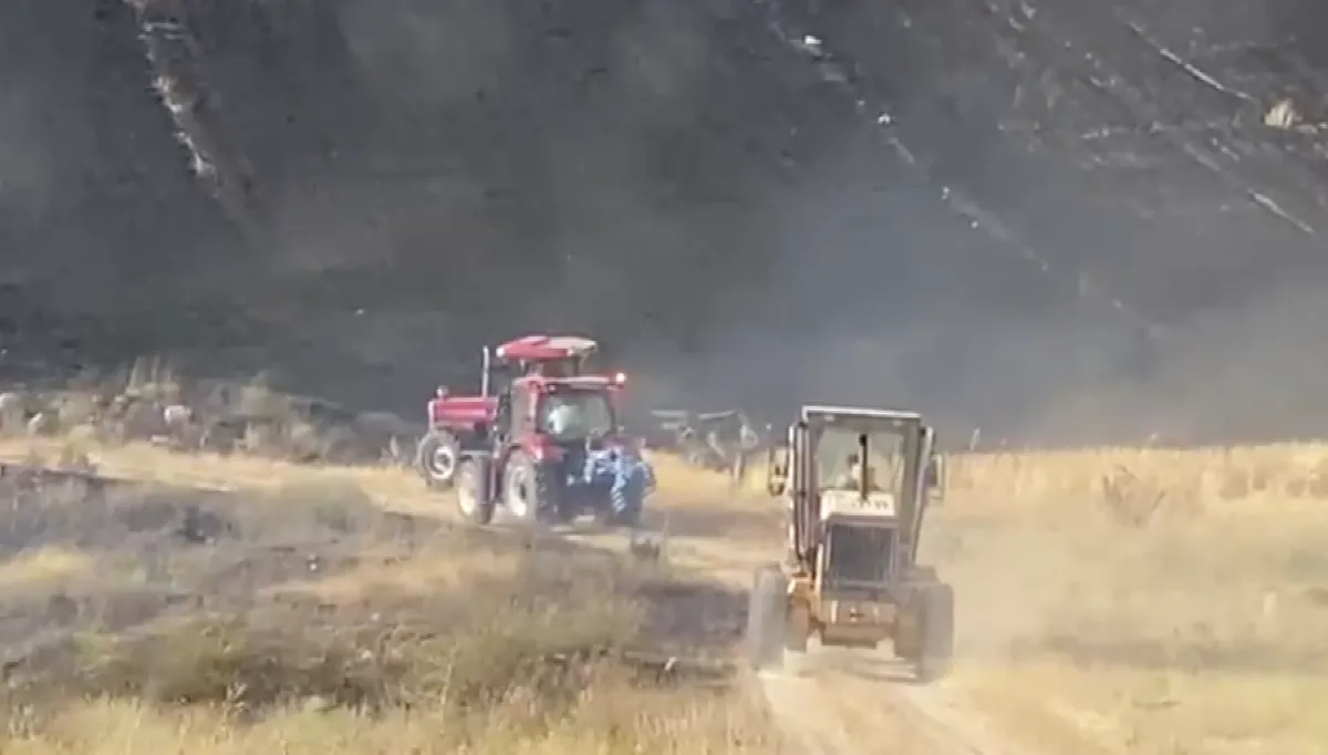 Kahramankazan'daki yangında tonlarca buğday tarlada kül oldu